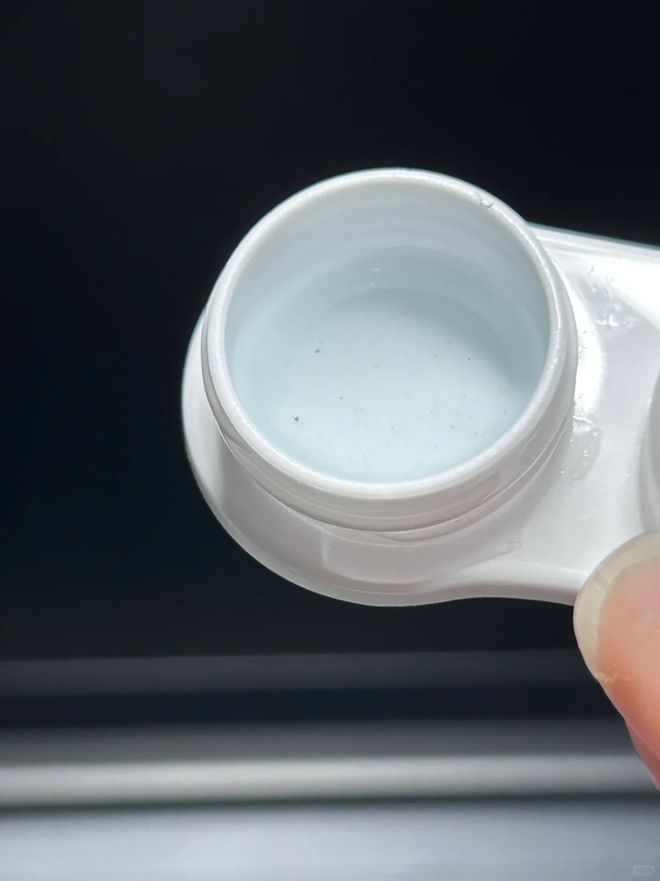 镜护理液”还有妙用！真是让人大开眼界pg电子中国网站没想到过期的“隐形眼(图9)