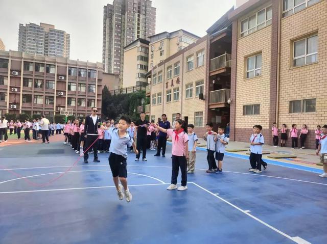 一小学体音美期末测评活动pg电子入口灞桥区东城第(图2)