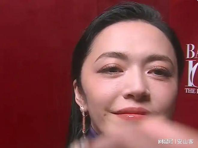 吓坏杨幂不敢露脸只有赵今麦扛住了！pg电子试玩入口芭莎之夜被镜头签(图5)